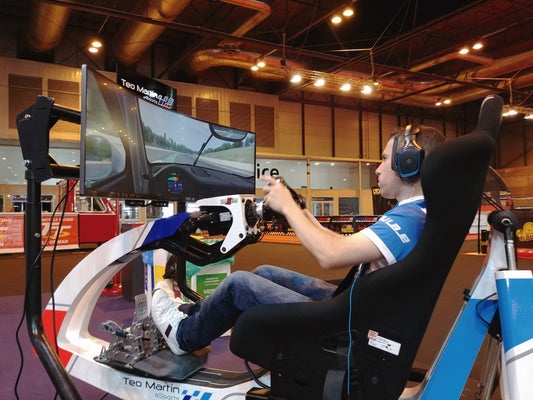 Los mejores accesorios para potenciar tu experiencia de simracing